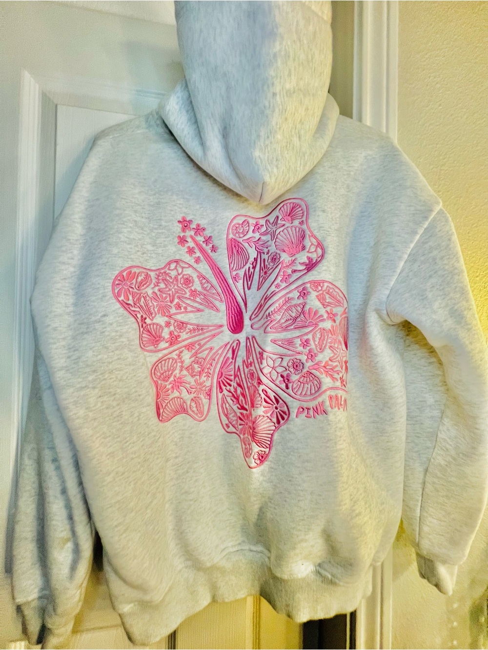Light Gray Crewneck Sweatshirt with Pink Floral Graphic